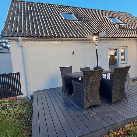 Cosy And Modern House In Peaceful Setting Otterup