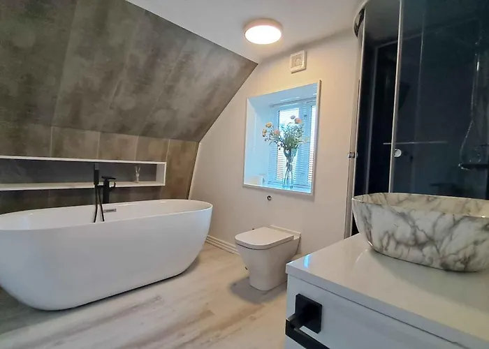 Cosy And Modern House In Peaceful Setting Farm stay *