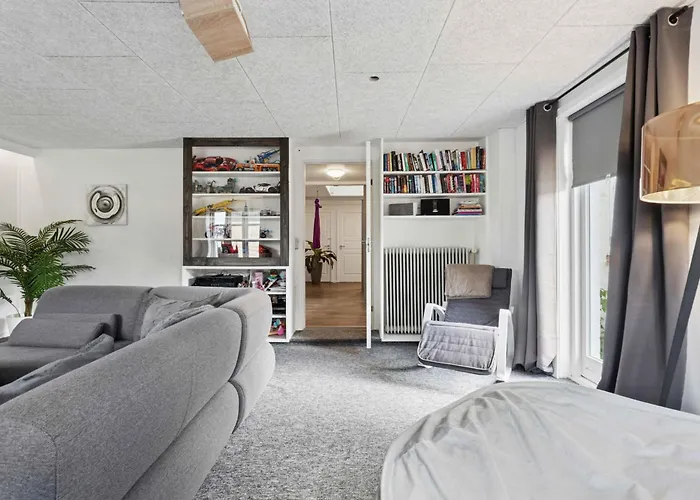 Farm stay Cosy And Modern House In Peaceful Setting *