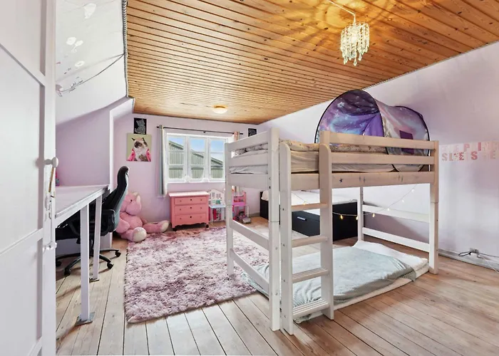 Cosy And Modern House In Peaceful Setting Otterup