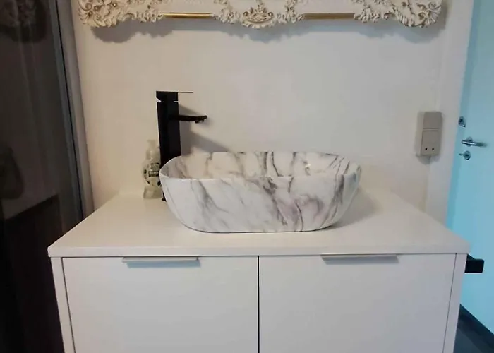 Farm stay Cosy And Modern House In Peaceful Setting Otterup