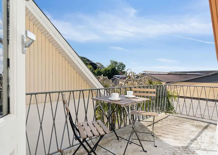 Cosy And Modern House In Peaceful Setting * Otterup